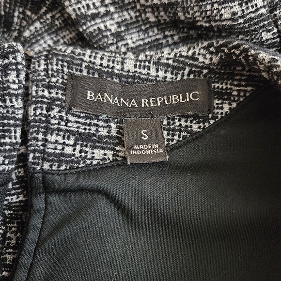 Banana Republic Small Shell Tank Top Black White Blouse Office Career Tweed - Picture 7 of 8